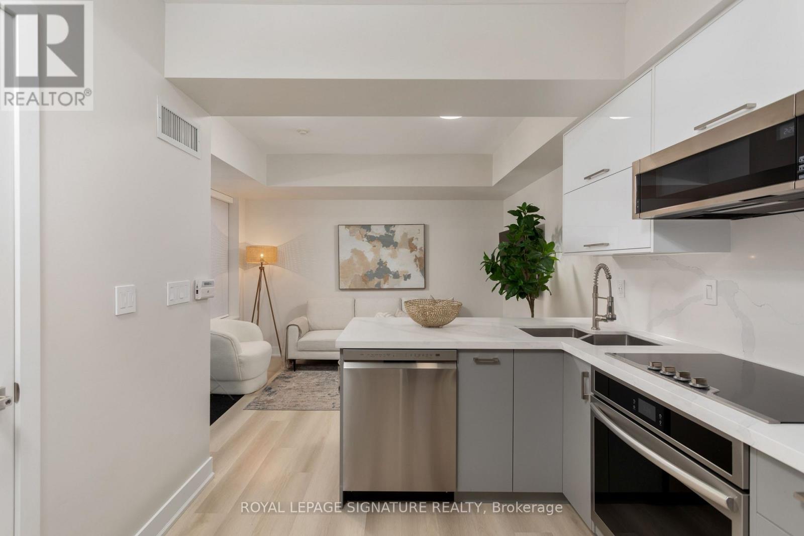 Th 111 - 59 East Liberty Street, Toronto, Ontario  M6K 3R1 - Photo 7 - C12964486