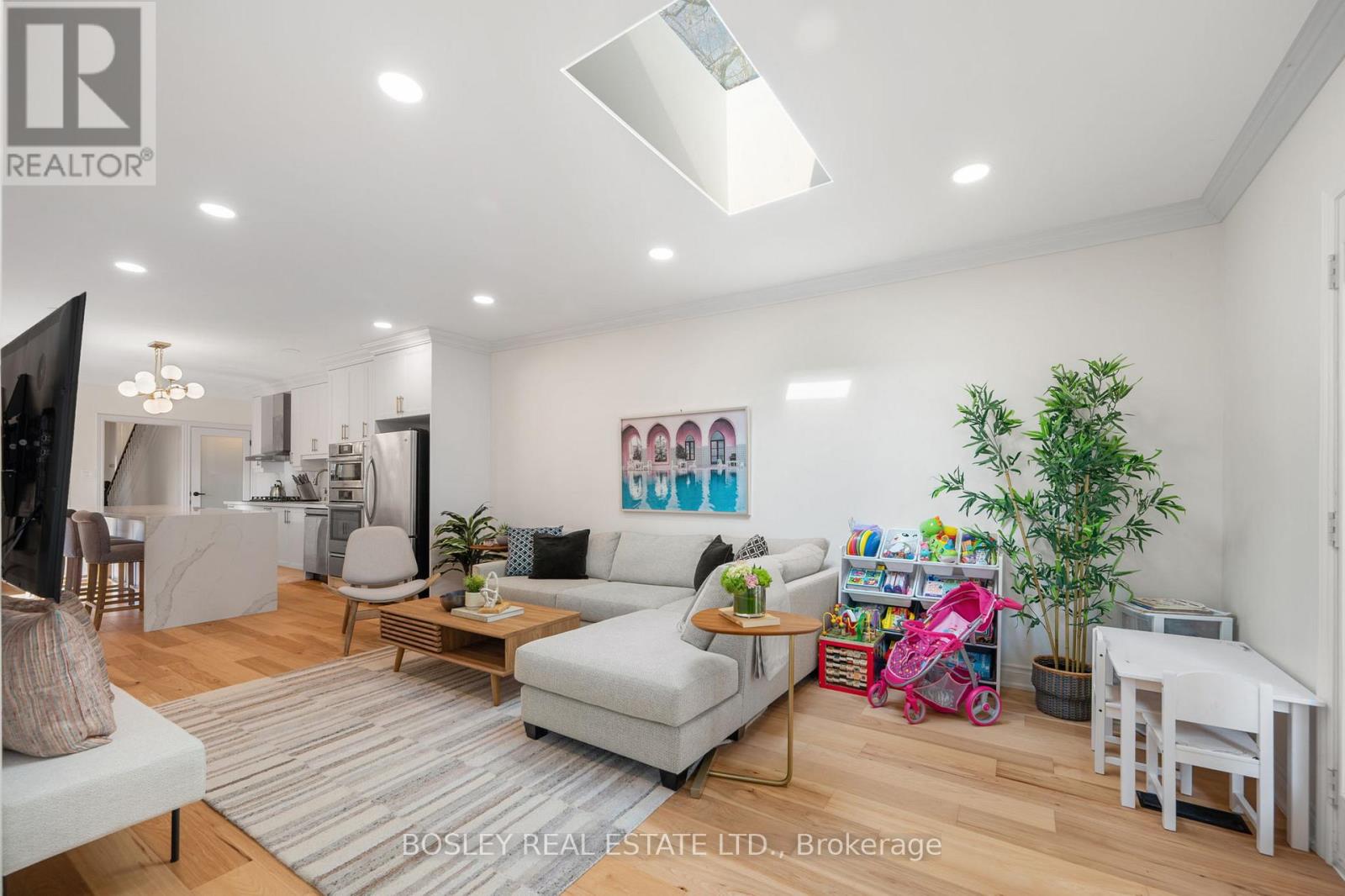 103 Manning Avenue, Toronto, Ontario  M6J 2K6 - Photo 14 - C12964488