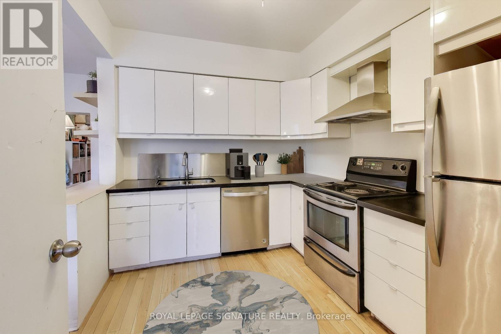 9 Havelock Street, Toronto, Ontario  M6H 3B3 - Photo 5 - C12964516