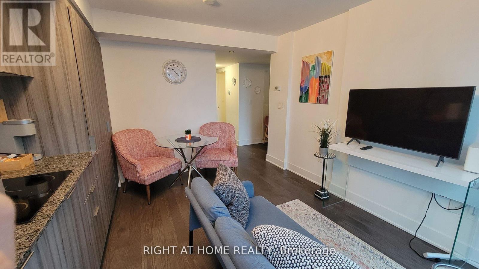 2404 - 955 Bay Street, Toronto, Ontario  M5S 0C6 - Photo 11 - C12964558