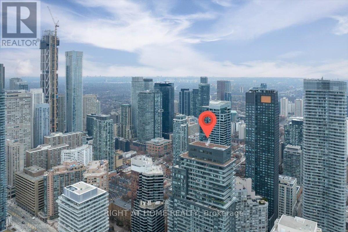 2404 - 955 Bay Street, Toronto, Ontario  M5S 0C6 - Photo 2 - C12964558