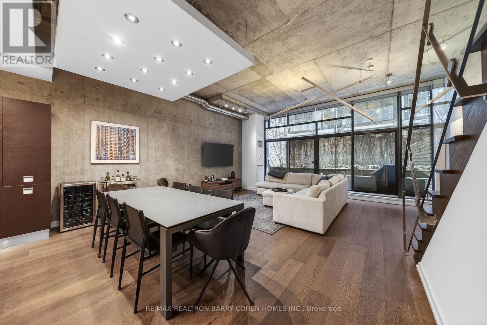 Th4 - 10 Morrison Street, Toronto, Ontario  M5V 2T8 - Photo 11 - C12964610