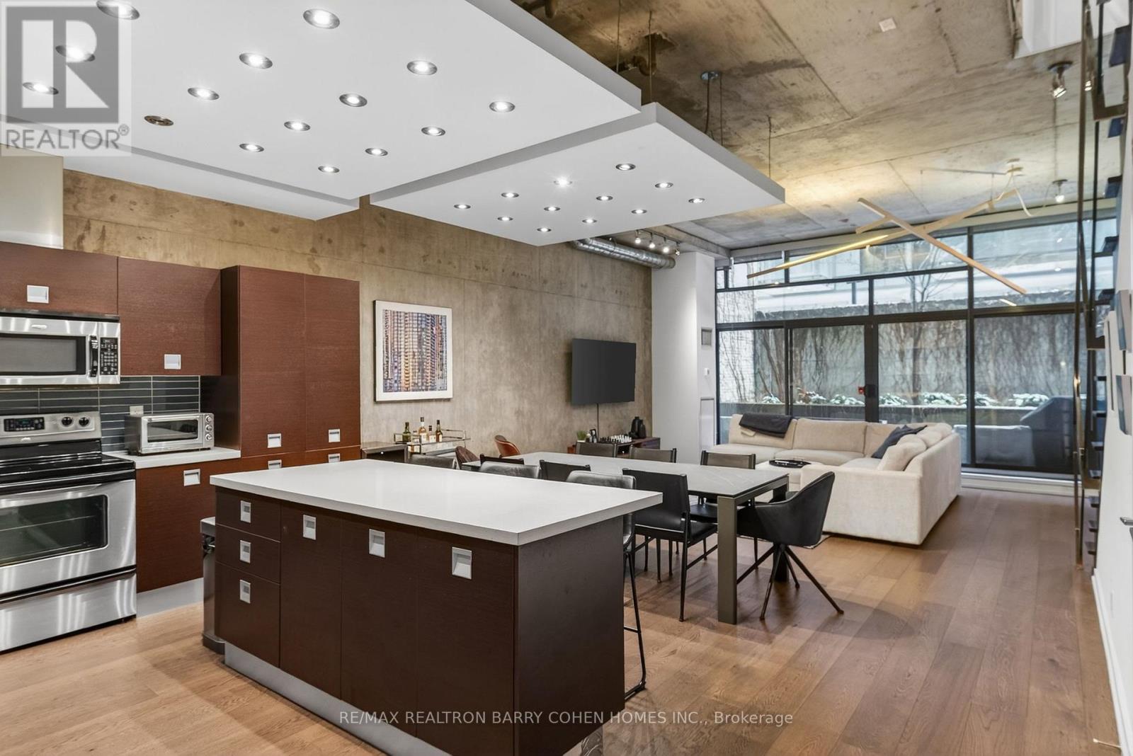 Th4 - 10 Morrison Street, Toronto, Ontario  M5V 2T8 - Photo 2 - C12964610