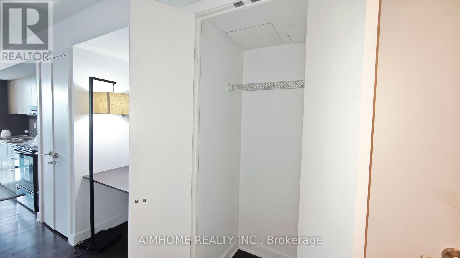 1510 - 110 Charles Street E, Toronto, Ontario  M4Y 1T5 - Photo 10 - C12964686