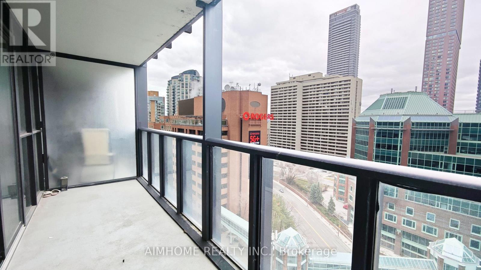 1510 - 110 Charles Street E, Toronto, Ontario  M4Y 1T5 - Photo 14 - C12964686