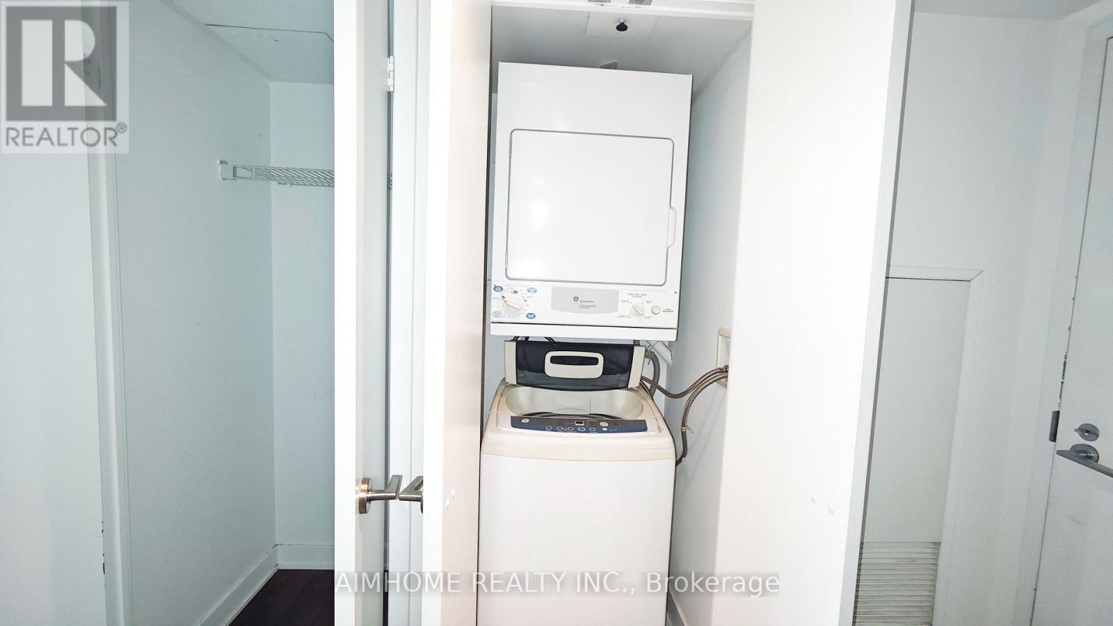 1510 - 110 Charles Street E, Toronto, Ontario  M4Y 1T5 - Photo 15 - C12964686