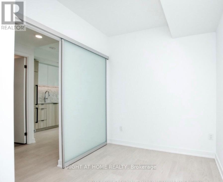 3009 - 252 Church Street, Toronto (Church-Yonge Corridor), Ontario  M5B 0E6 - Photo 8 - C12964742