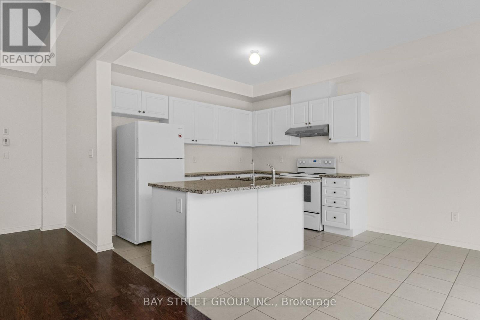 86 Ness Drive, Richmond Hill, Ontario  L4S 0K5 - Photo 11 - N12959950