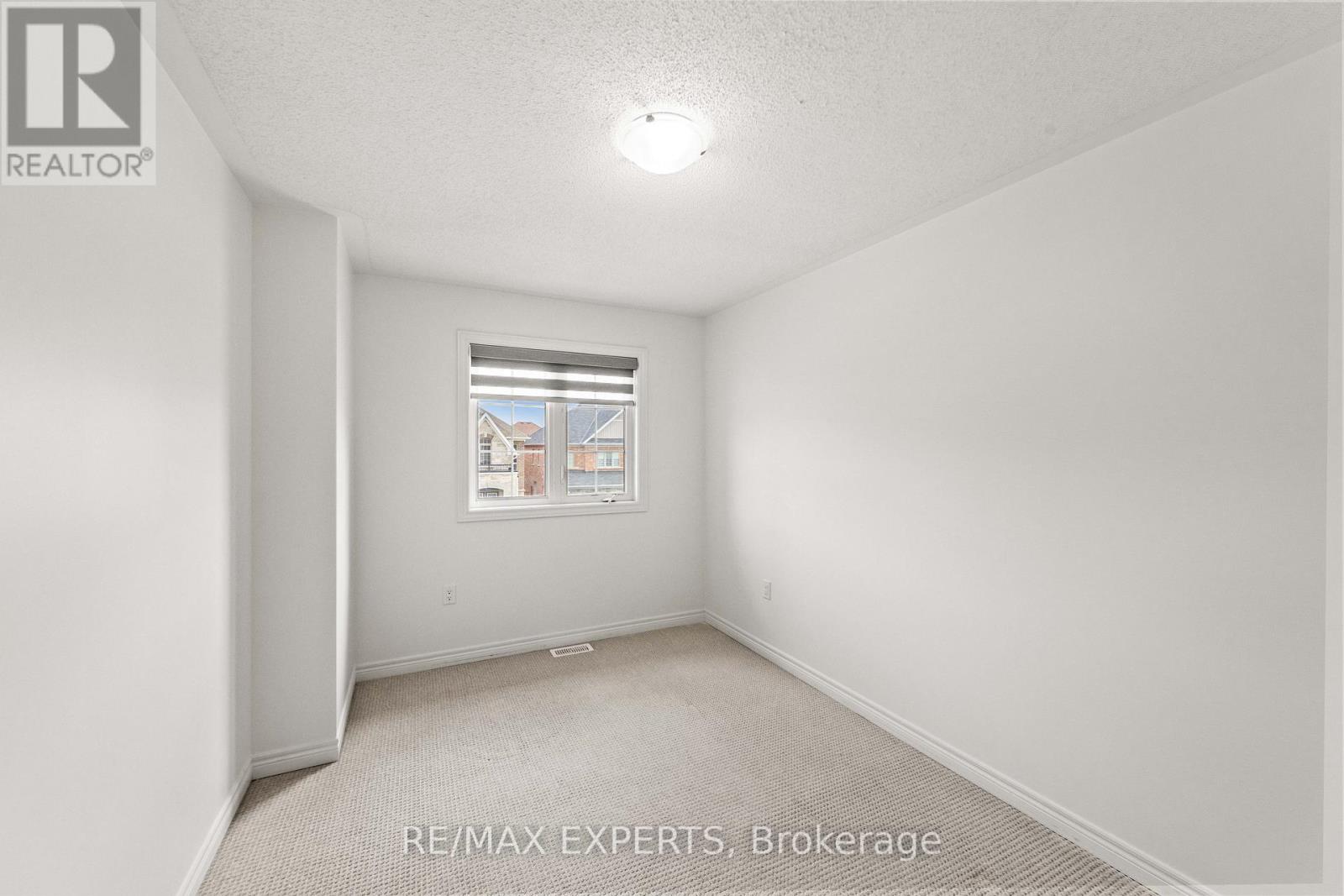 42 Frederick Taylor Way, East Gwillimbury, Ontario  L0G 1M0 - Photo 30 - N12962178