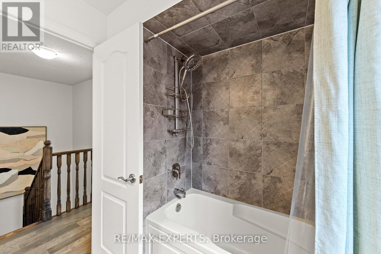 42 Frederick Taylor Way, East Gwillimbury, Ontario  L0G 1M0 - Photo 34 - N12962178