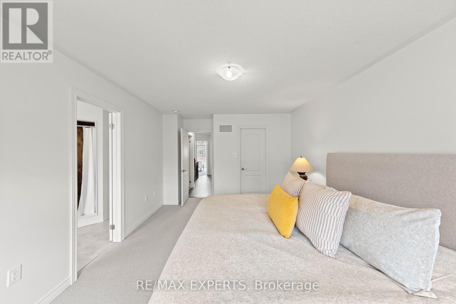 42 Frederick Taylor Way, East Gwillimbury, Ontario  L0G 1M0 - Photo 25 - N12962178