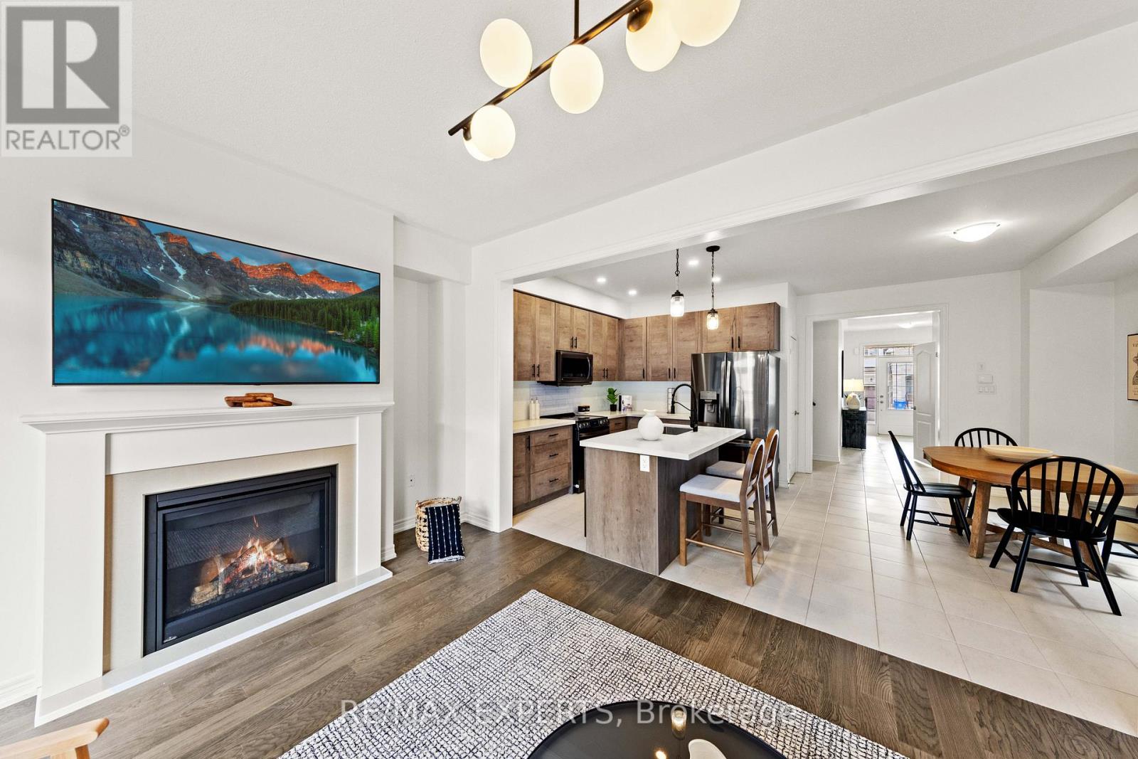 42 Frederick Taylor Way, East Gwillimbury, Ontario  L0G 1M0 - Photo 19 - N12962178