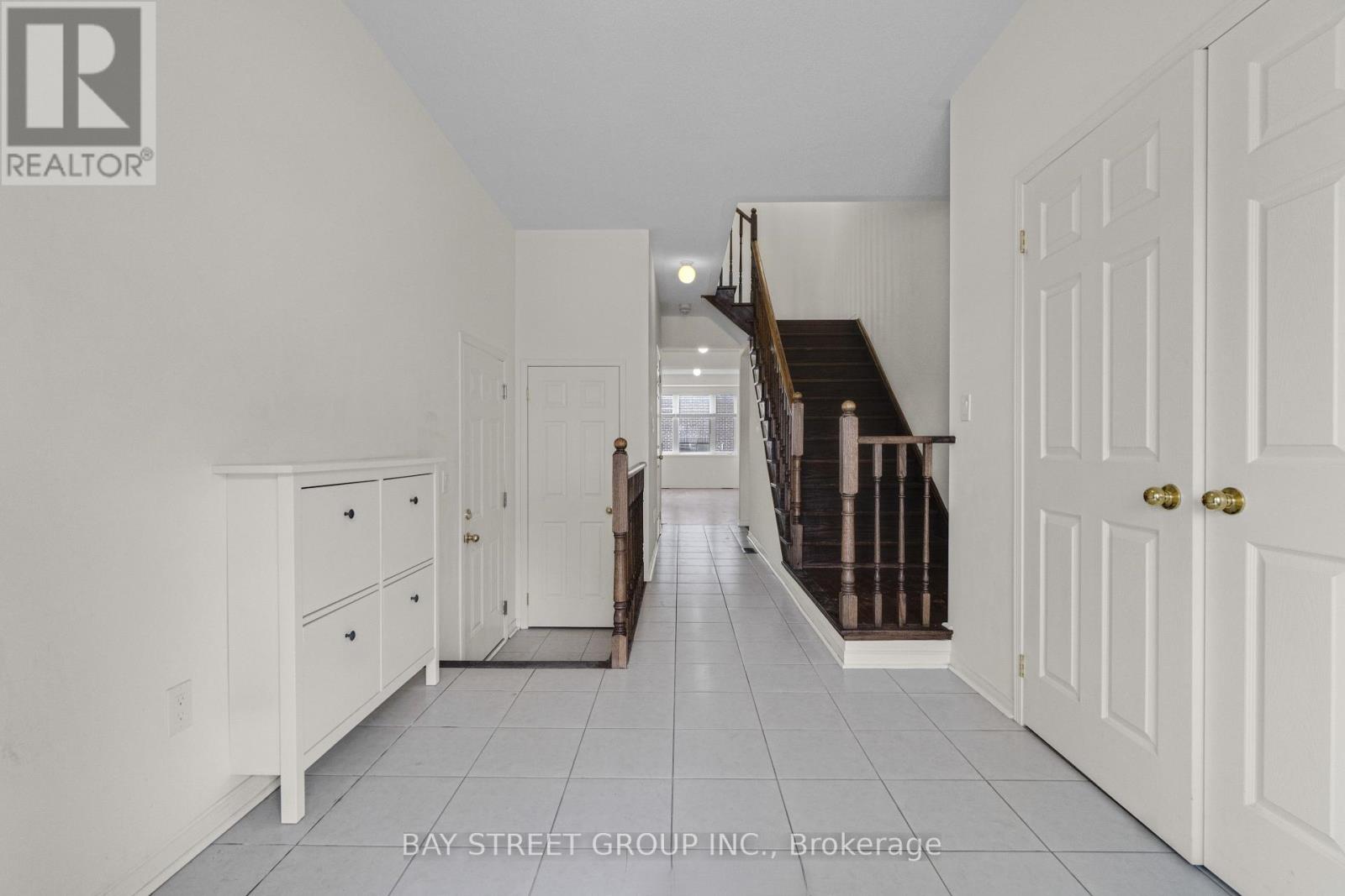 86 Ness Drive, Richmond Hill, Ontario  L4S 0K5 - Photo 3 - N12959950