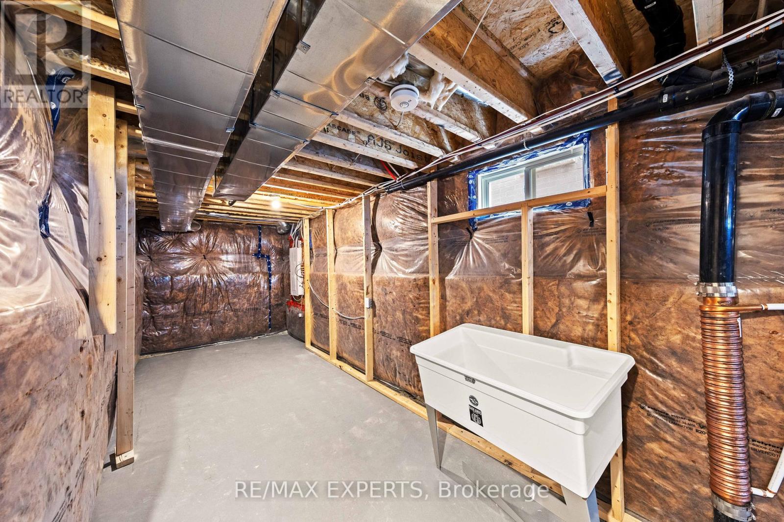 42 Frederick Taylor Way, East Gwillimbury, Ontario  L0G 1M0 - Photo 36 - N12962178