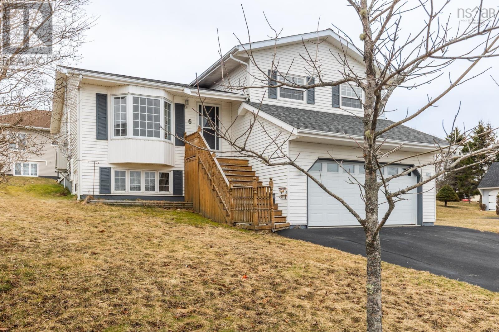 6 Placid Court, Yarmouth, Nova Scotia  B5A 4N5 - Photo 4 - 202601537