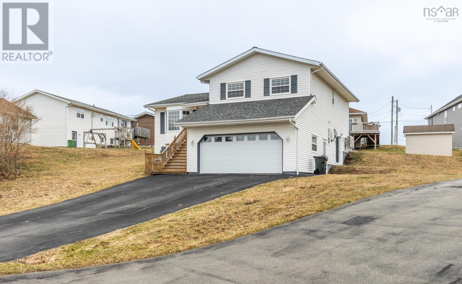 6 Placid Court, Yarmouth, Nova Scotia  B5A 4N5 - Photo 3 - 202601537