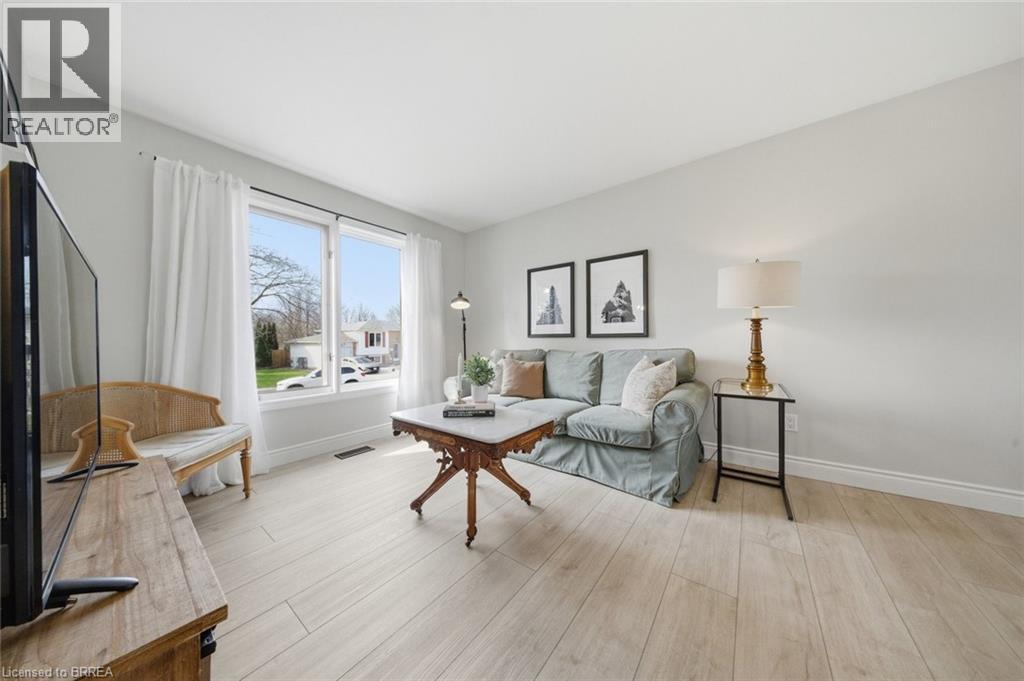 27 Jasper Street, Brantford, Ontario  N3P 1M9 - Photo 4 - 40814766