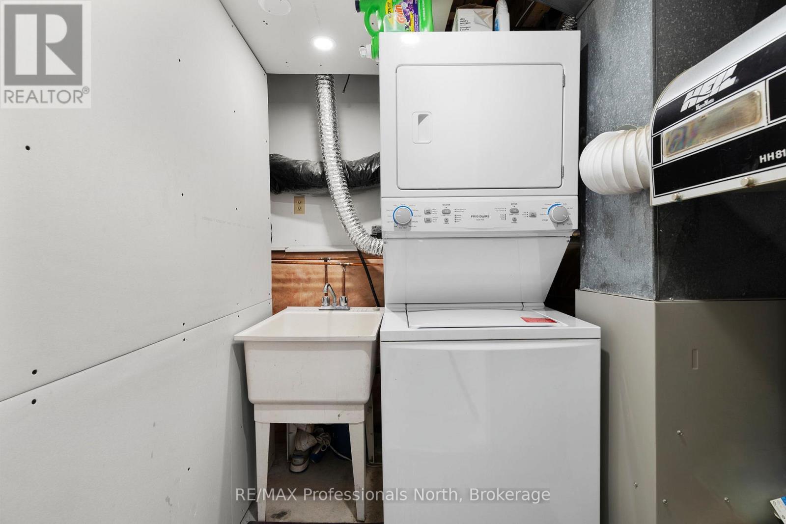 30 Sabrina Park Drive, Huntsville, Ontario  P1H 1L8 - Photo 24 - X12929830