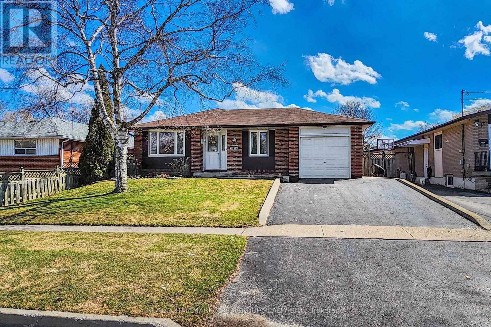 869 VICKI DRIVE, Pickering, Ontario