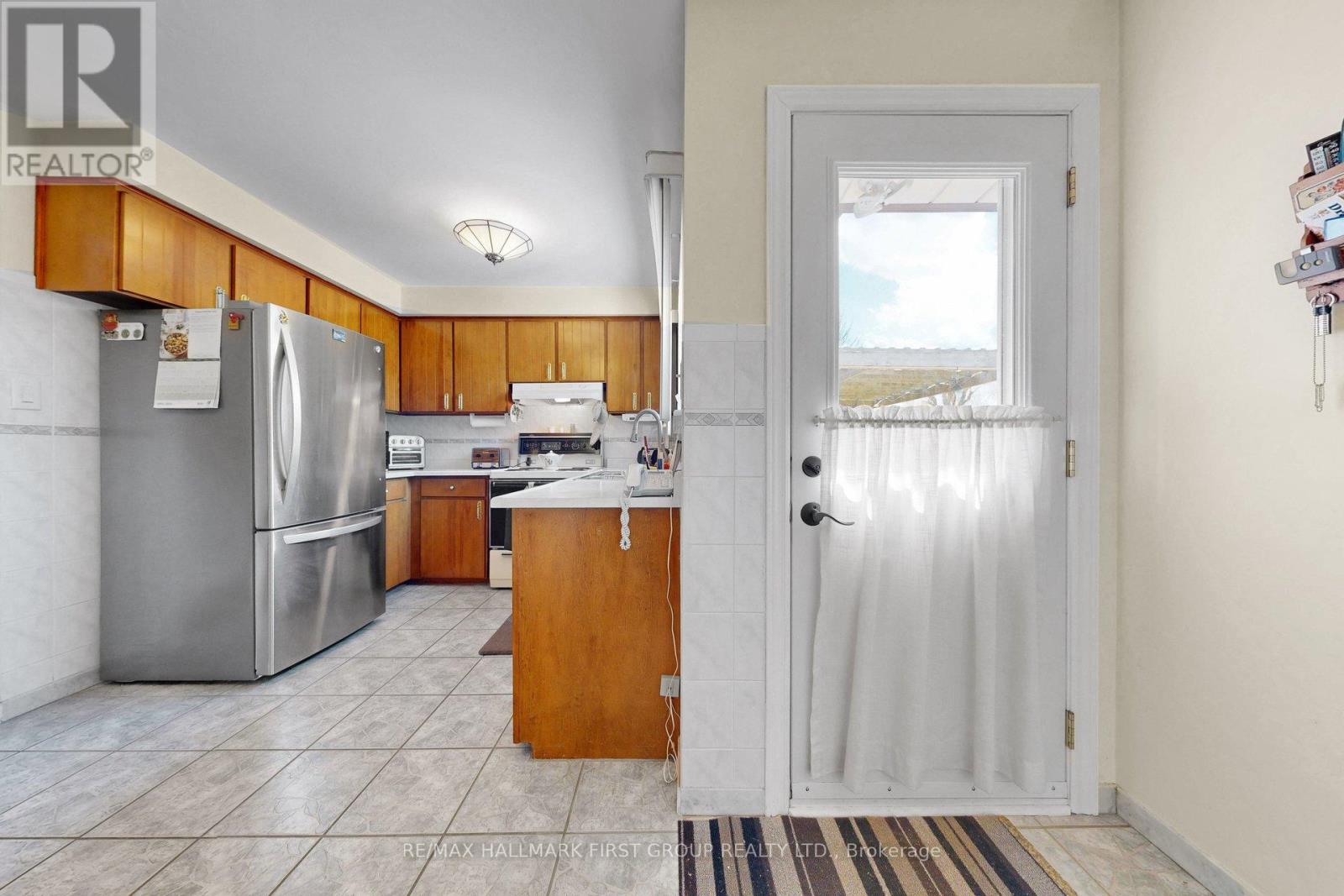 869 Vicki Drive, Pickering, Ontario  L1W 2J6 - Photo 16 - E12964344