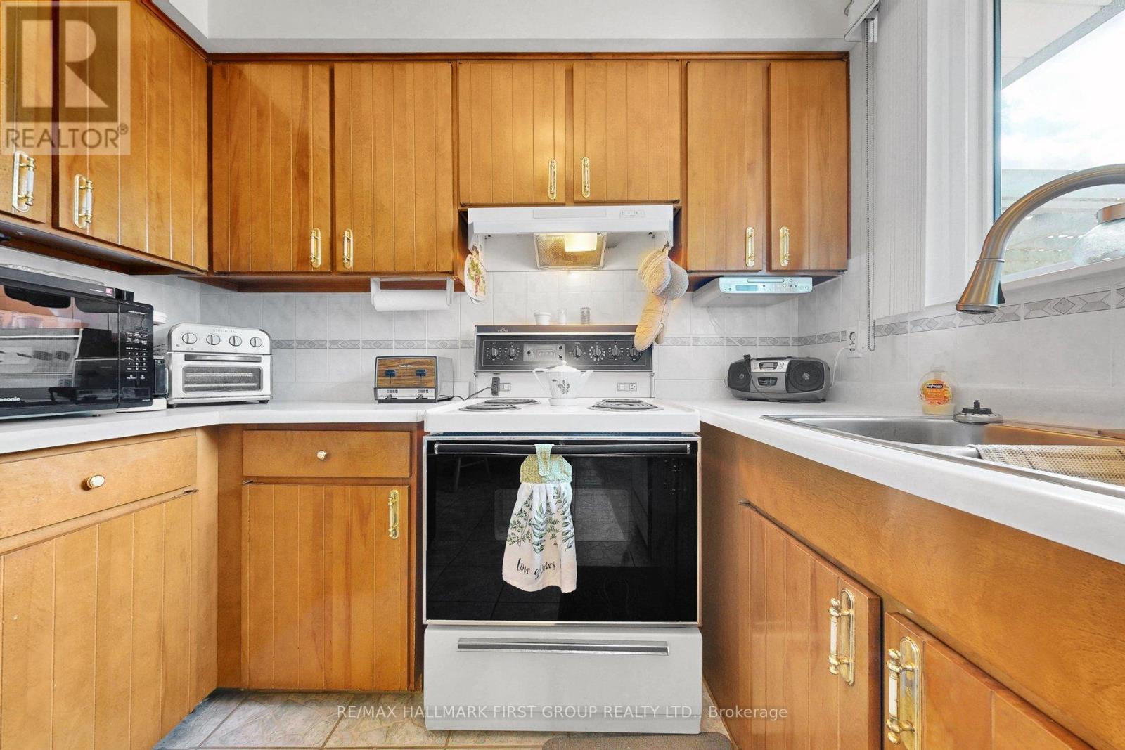 869 Vicki Drive, Pickering, Ontario  L1W 2J6 - Photo 21 - E12964344