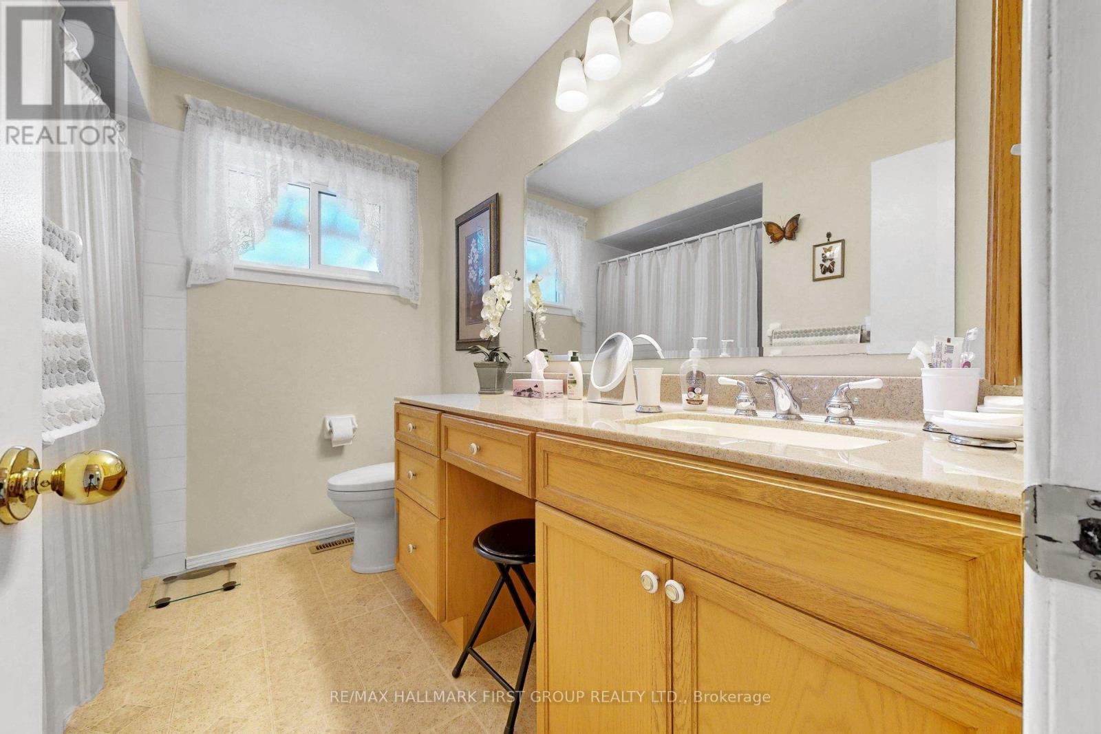 869 Vicki Drive, Pickering, Ontario  L1W 2J6 - Photo 32 - E12964344