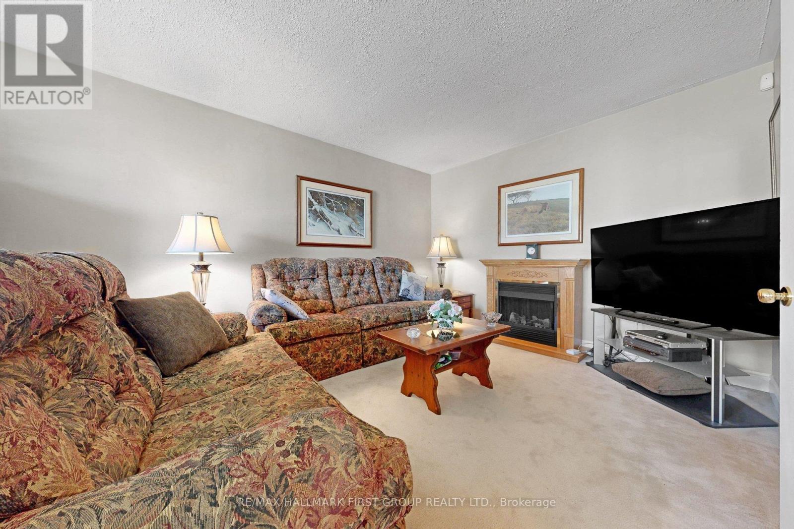 869 Vicki Drive, Pickering, Ontario  L1W 2J6 - Photo 6 - E12964344