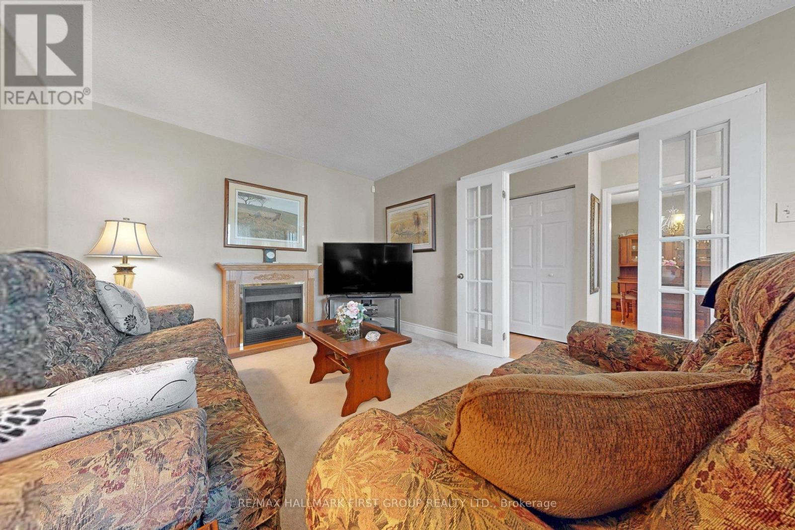 869 Vicki Drive, Pickering, Ontario  L1W 2J6 - Photo 7 - E12964344