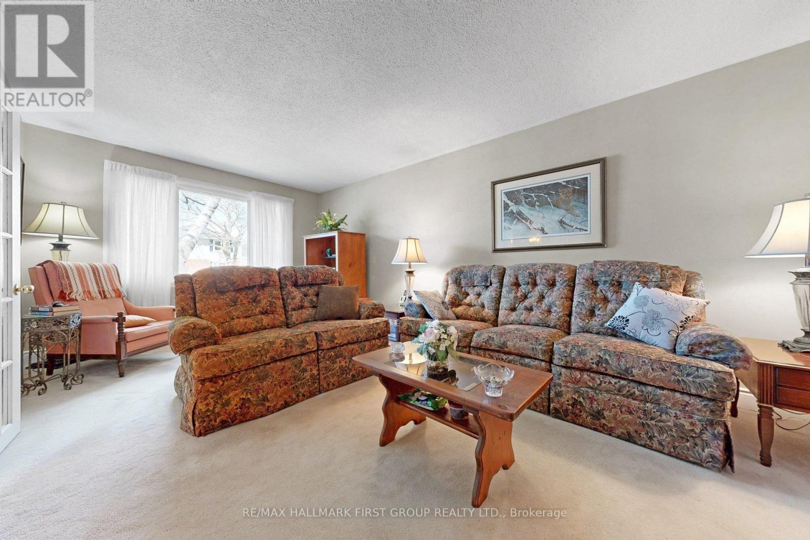 869 Vicki Drive, Pickering, Ontario  L1W 2J6 - Photo 8 - E12964344