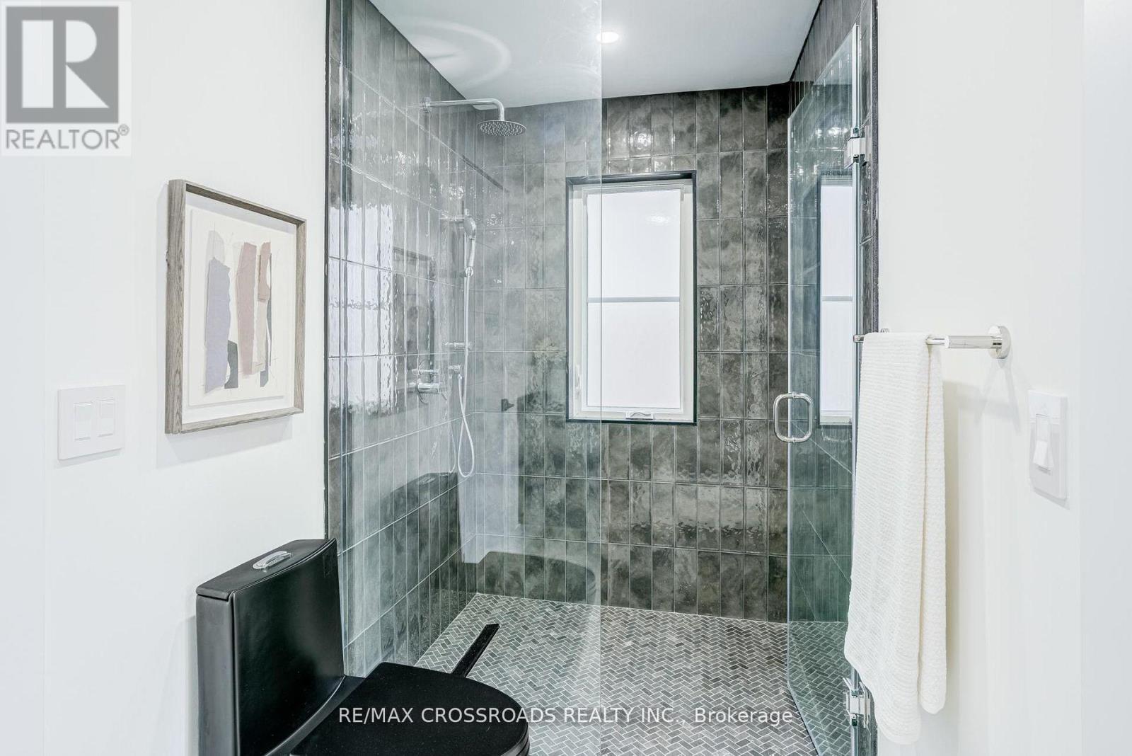 642 Annland Street, Pickering, Ontario  L1W 1B1 - Photo 33 - E12964416