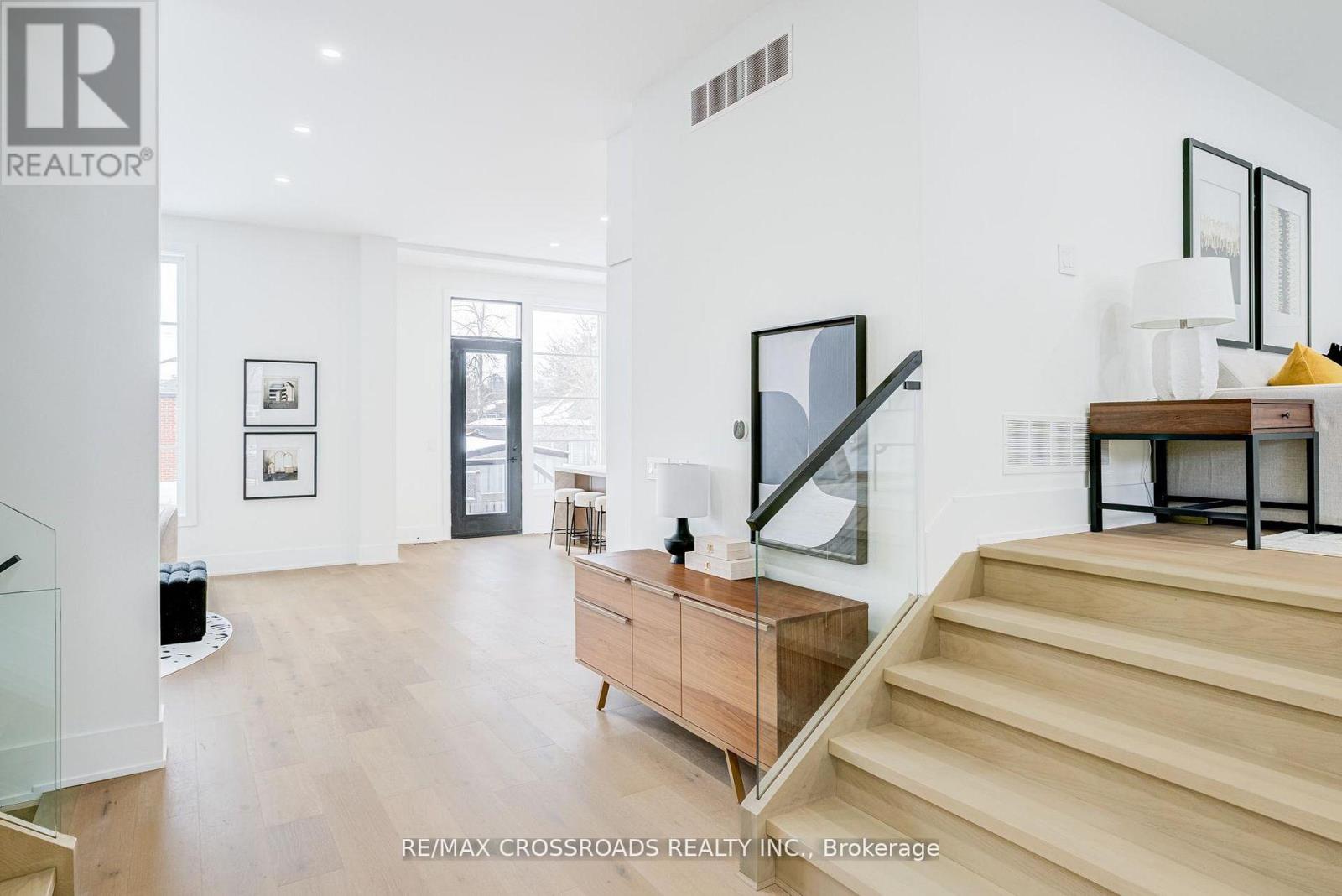 642 Annland Street, Pickering, Ontario  L1W 1B1 - Photo 9 - E12964416