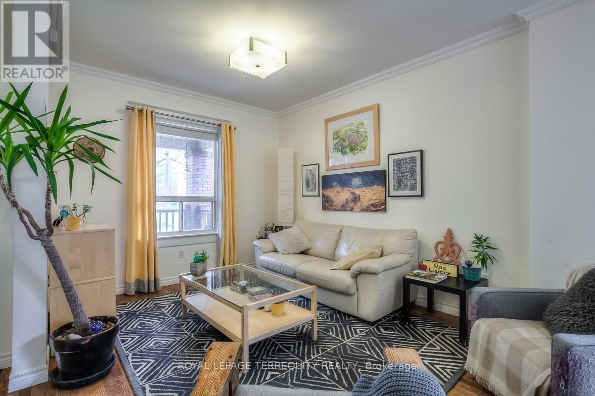 53 Muriel Avenue, Toronto, Ontario  M4J 2X8 - Photo 14 - E12964430