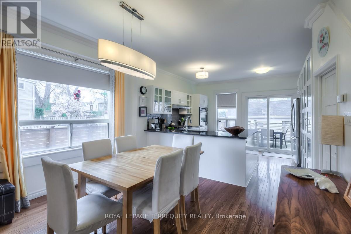 53 Muriel Avenue, Toronto, Ontario  M4J 2X8 - Photo 17 - E12964430