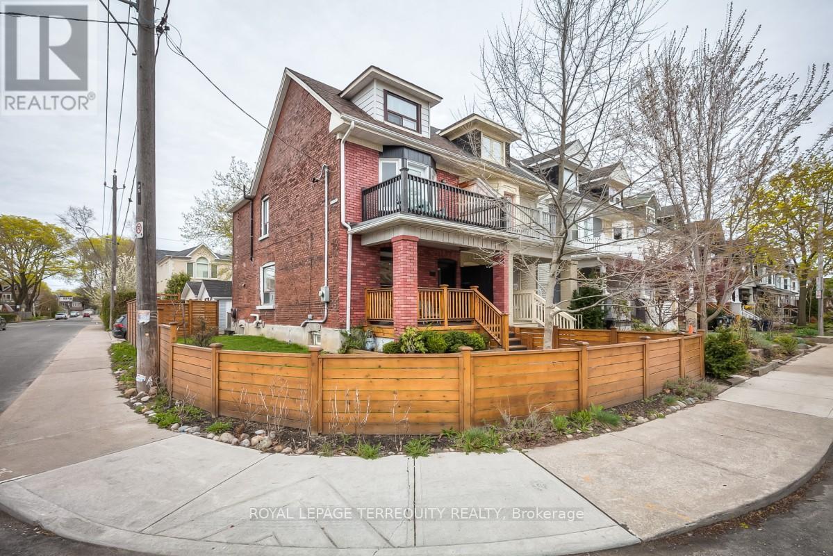 53 Muriel Avenue, Toronto, Ontario  M4J 2X8 - Photo 2 - E12964430