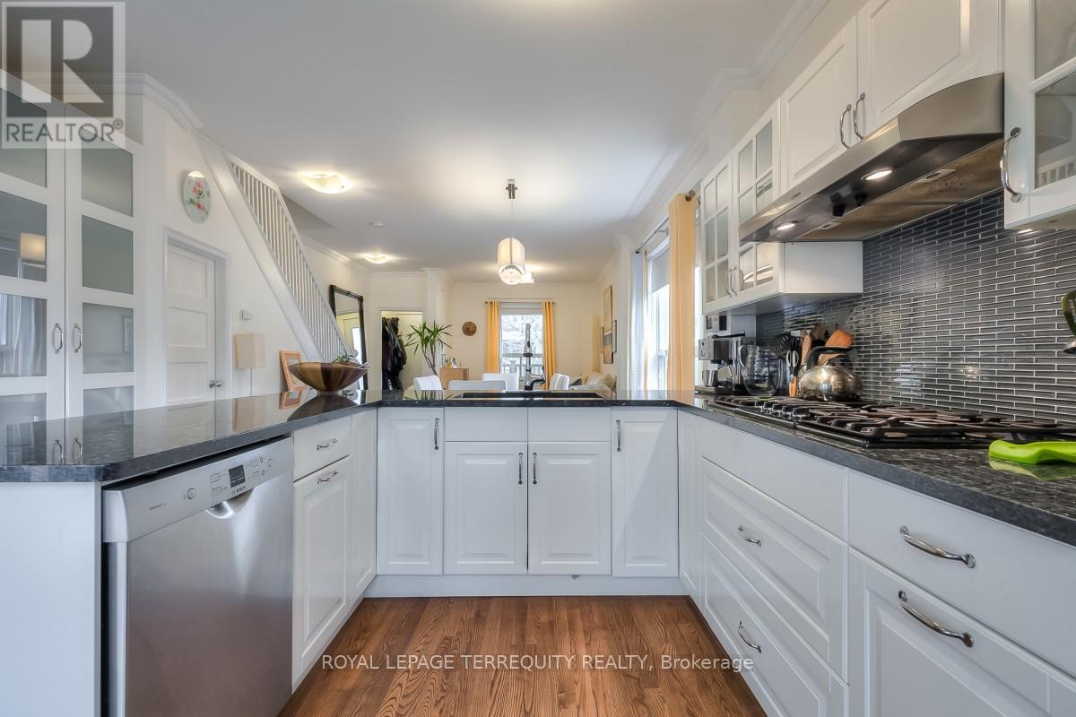 53 Muriel Avenue, Toronto, Ontario  M4J 2X8 - Photo 21 - E12964430