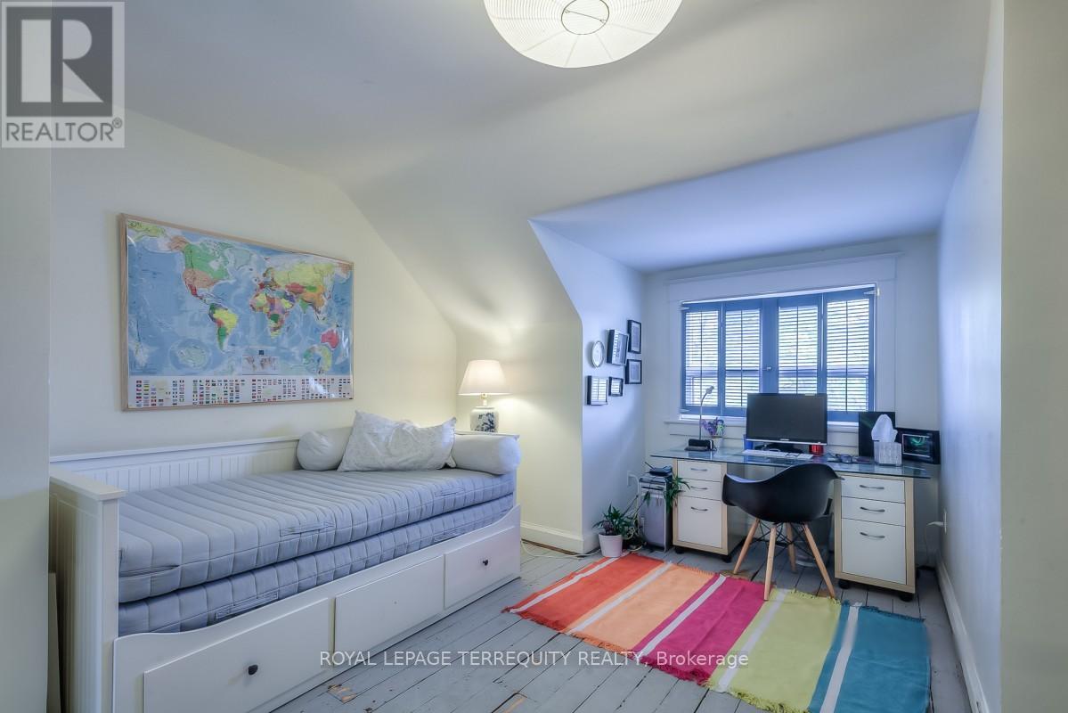 53 Muriel Avenue, Toronto, Ontario  M4J 2X8 - Photo 38 - E12964430