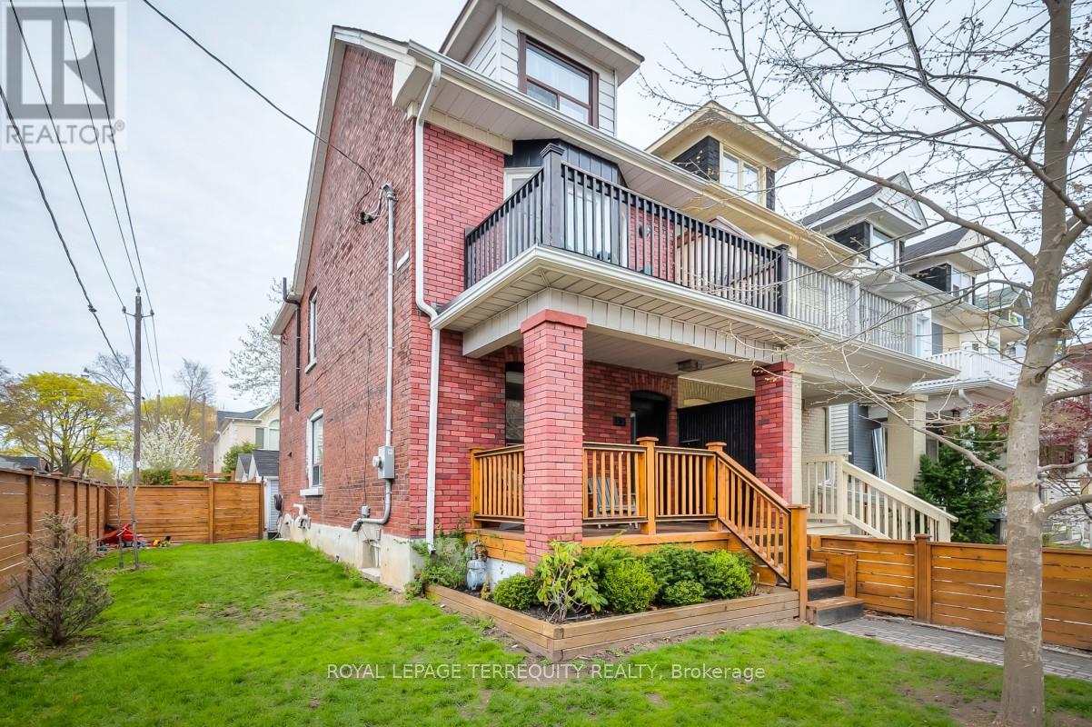 53 Muriel Avenue, Toronto, Ontario  M4J 2X8 - Photo 4 - E12964430