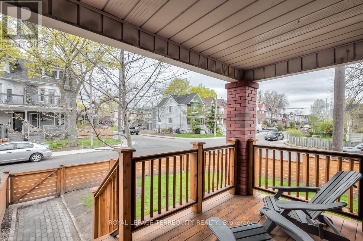 53 Muriel Avenue, Toronto, Ontario  M4J 2X8 - Photo 9 - E12964430