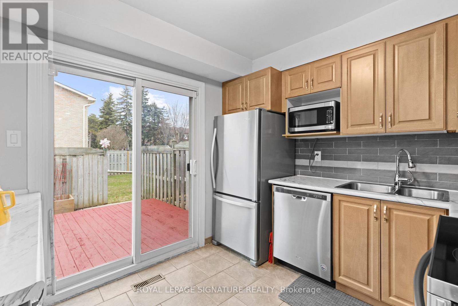 93 - 580 Eyer Drive, Pickering, Ontario  L1W 3B7 - Photo 12 - E12964510