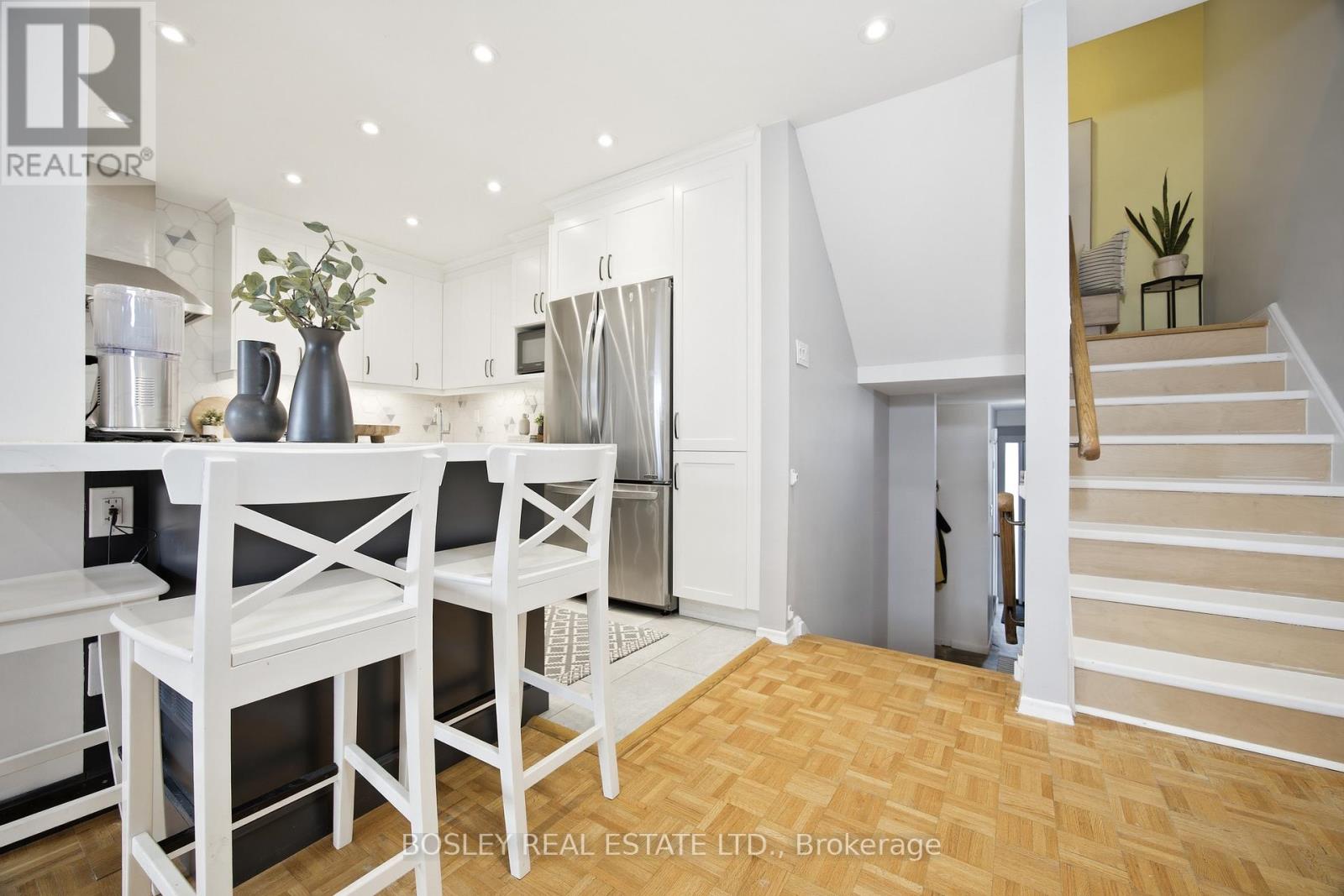 2807 St Clair Avenue E, Toronto, Ontario  M4B 1N3 - Photo 10 - E12964528