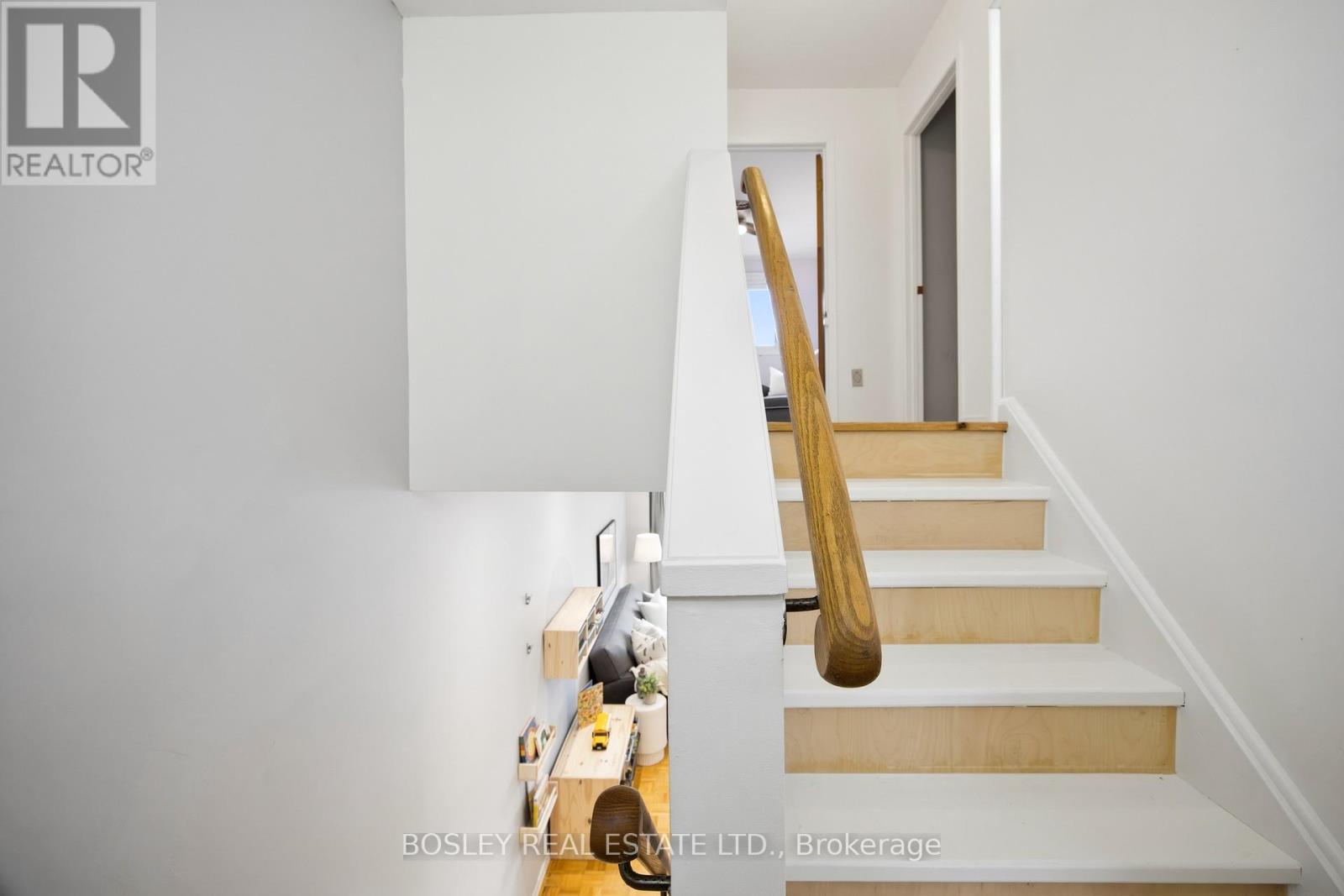 2807 St Clair Avenue E, Toronto, Ontario  M4B 1N3 - Photo 15 - E12964528