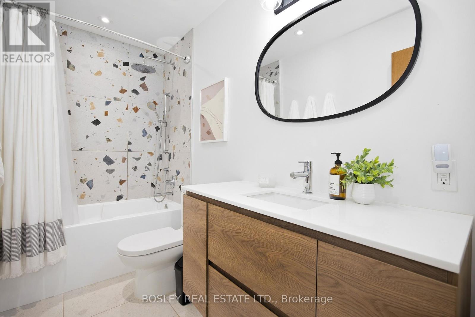 2807 St Clair Avenue E, Toronto, Ontario  M4B 1N3 - Photo 21 - E12964528