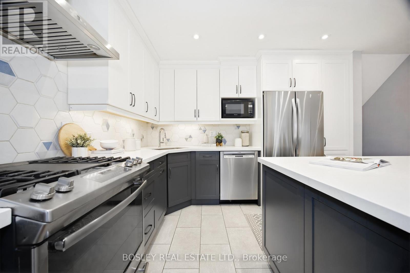 2807 St Clair Avenue E, Toronto, Ontario  M4B 1N3 - Photo 7 - E12964528