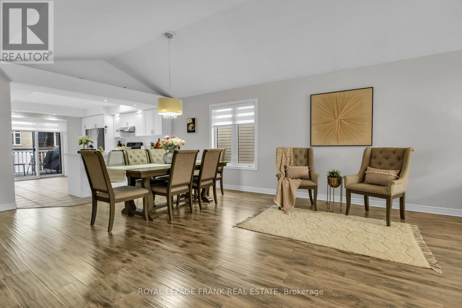 375 St Lawrence Drive, Welland, Ontario L3C 7H7 - Photo 9 - X12963270