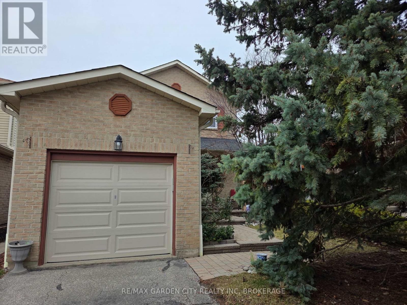 3169 Bartholomew Crescent, Mississauga, Ontario  L5N 3K9 - Photo 2 - W12776514