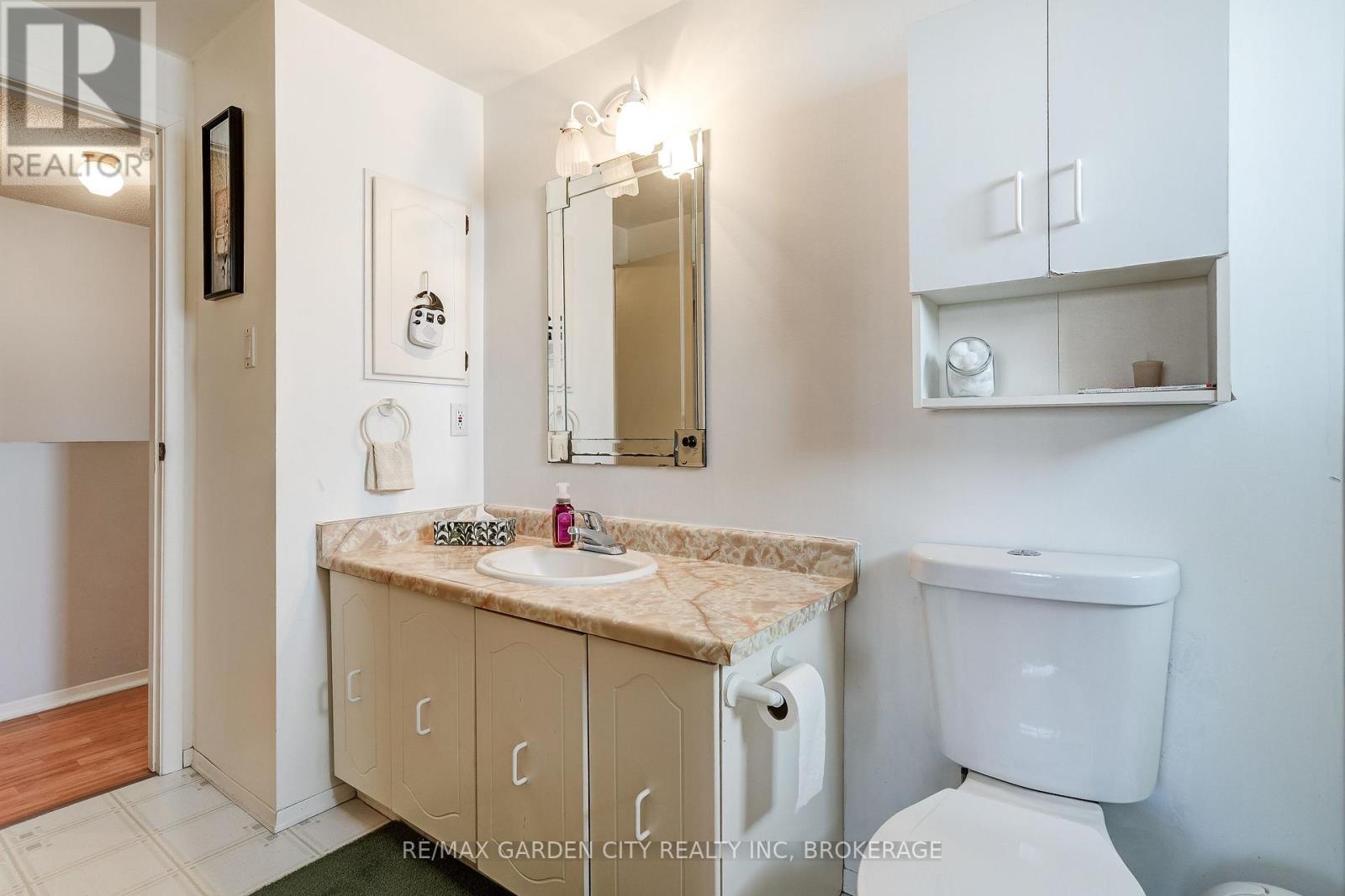 3169 Bartholomew Crescent, Mississauga, Ontario  L5N 3K9 - Photo 19 - W12776514