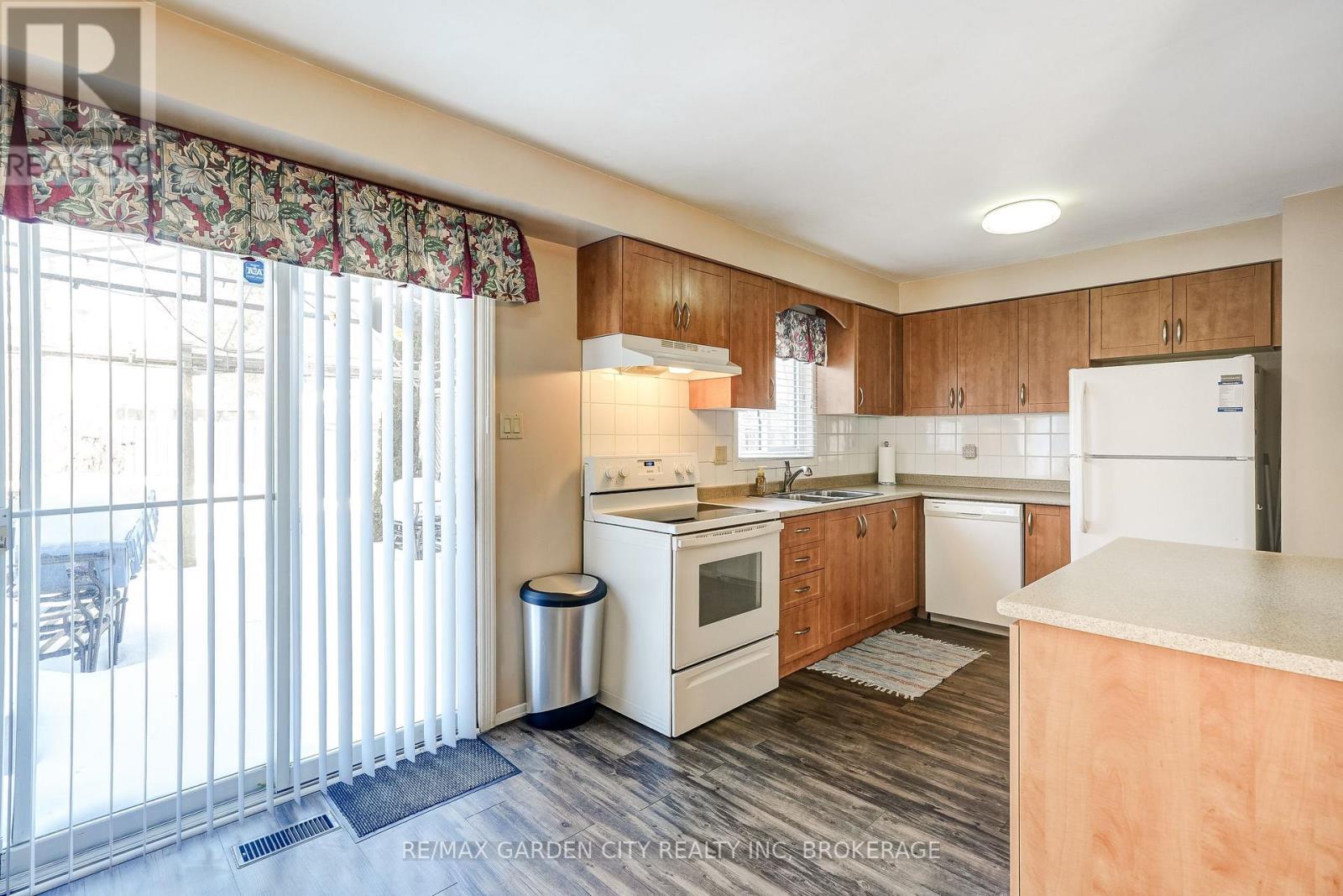 3169 Bartholomew Crescent, Mississauga, Ontario  L5N 3K9 - Photo 13 - W12776514