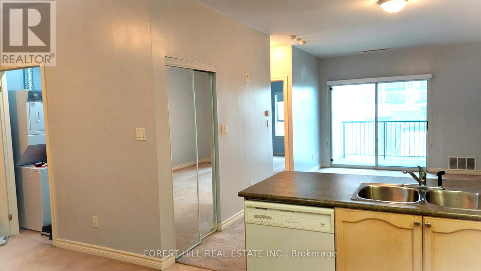 210 - 33 Wallace Street, Vaughan, Ontario  L4L 2P2 - Photo 11 - N12964322