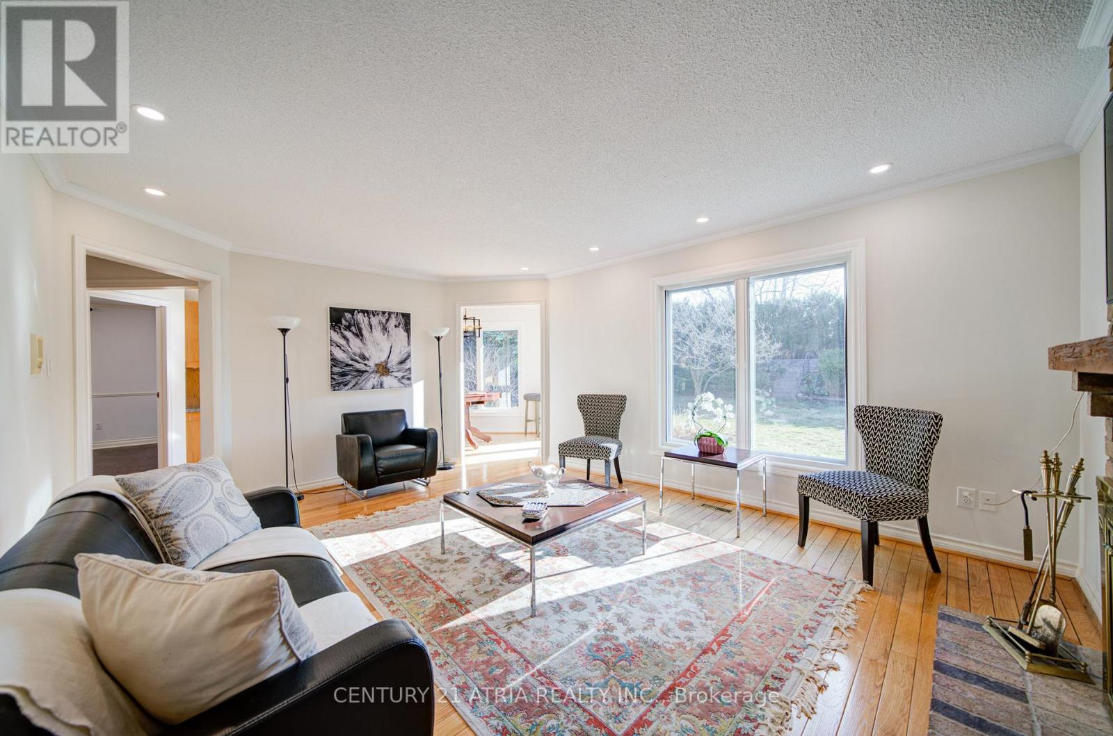 64 Craigleith Crescent, Richmond Hill, Ontario  L4E 2S4 - Photo 10 - N12964328