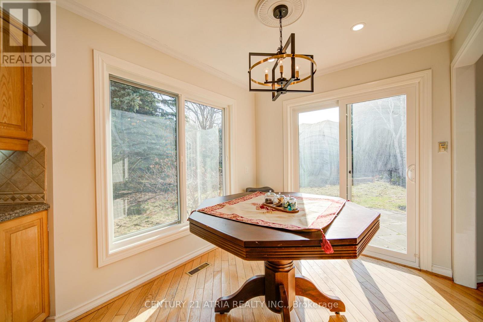 64 Craigleith Crescent, Richmond Hill, Ontario  L4E 2S4 - Photo 14 - N12964328